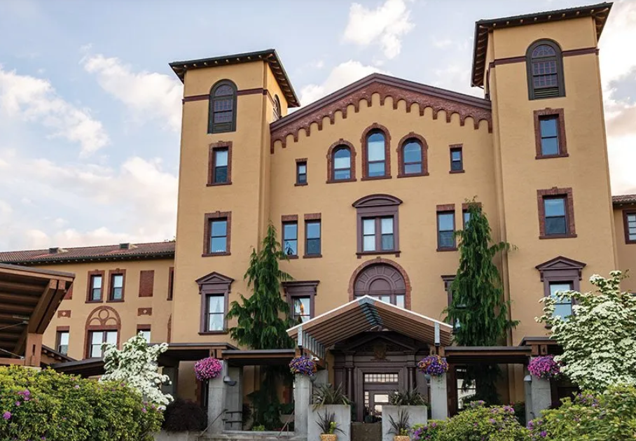 Mary's Woods in Lake Oswego, OR