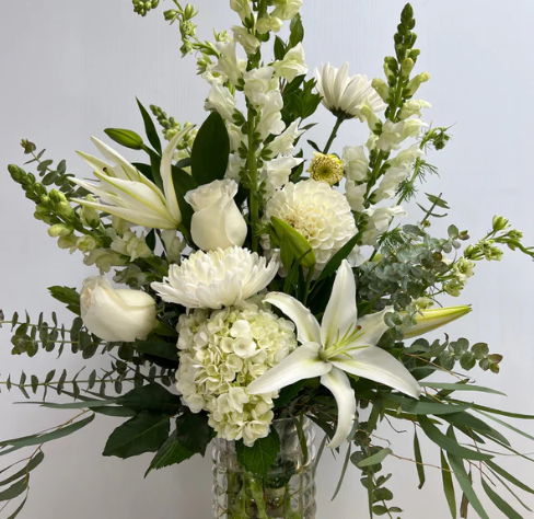 Lake Oswego Flowers in Lake Oswego, OR