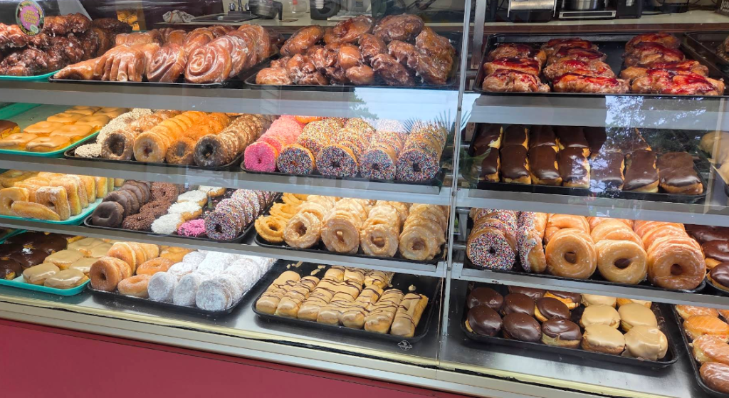 Donut Land in Tualatin, OR